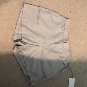 High-waisted khaki shorts